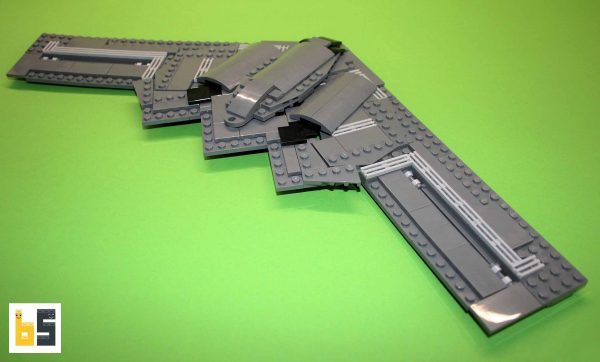 Verschiedene Ansichten der Northrop-Grumman B-2 Spirit - Bausatz aus LEGO®-Steinen, kreiert von Peter Blackert