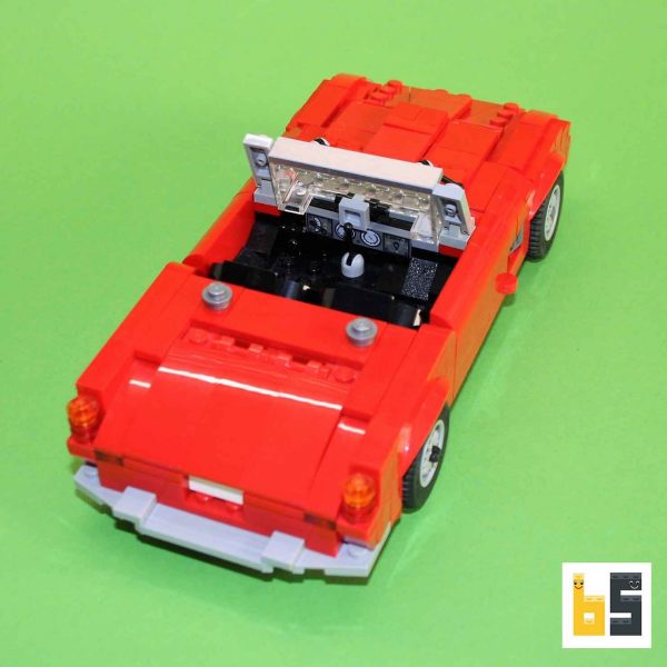 Verschiedene Ansichten des Ferrari 250 GT SWB California Spyder - Bausatz aus LEGO®-Steinen, kreiert von Peter Blackert.