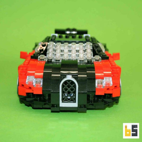 Verschiedene Ansichten des Bugatti Veyron EB 16.4 - Bausatz aus LEGO®-Steinen, kreiert von Peter Blackert