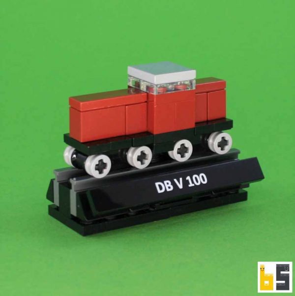 The unmotorised model of the DB diesel loco V 100 as a LEGO® MOC in micro format by The Brickworms
