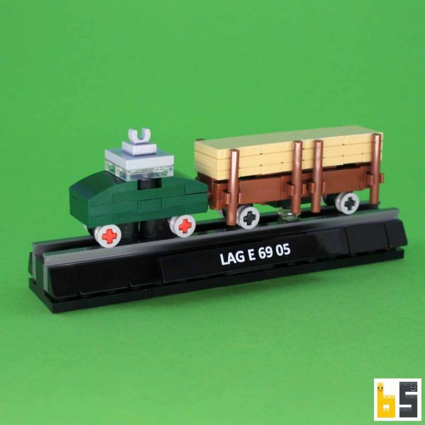 The unmotorised model of the electric loco E 69 05 as a LEGO® MOC in micro format by The Brickworms