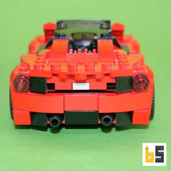 Verschiedene Ansichten des Ferrari 488 GTB/488 Spider – Bausatz aus LEGO®-Steinen, kreiert von Peter Blackert.