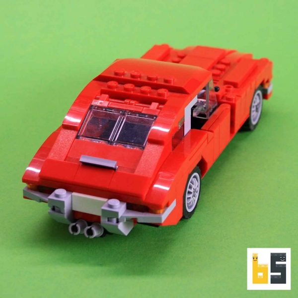 Various views of the Jaguar E-Type – kit from LEGO® bricks, created by Peter Blackert.