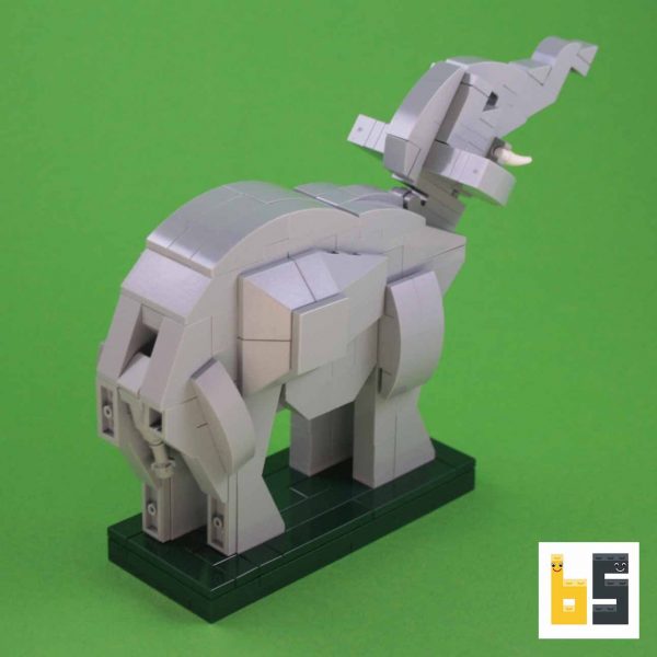Verschiedene Ansichten des Modells Afrikanischer Elefant - LEGO®-Kreation des Designers Ekow Nimako