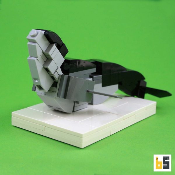 Verschiedene Ansichten des Modells Sattelrobbe - LEGO®-Kreation des Designers Ekow Nimako