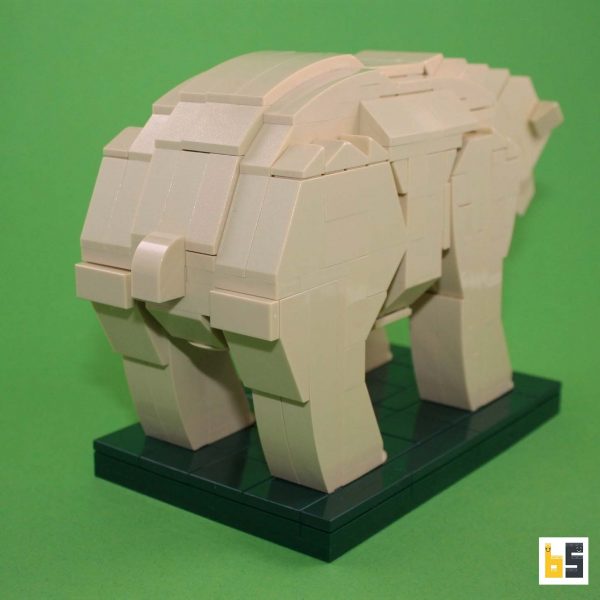 Verschiedene Ansichten des Modells Kermodebär - LEGO®-Kreation des Designers Ekow Nimako