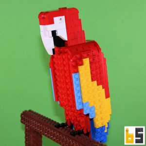 Hellroter Ara – Bausatz aus LEGO®-Steinen