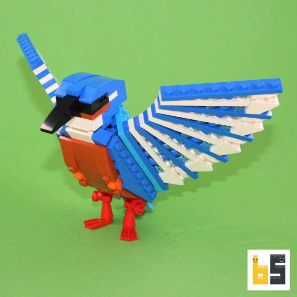 Verschiedene Ansichten des Modells Eisvogel, eine LEGO®-Kreation des Designers Thomas Poulsom