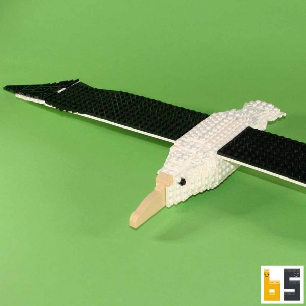 Verschiedene Ansichten des Modells Albatros, eine LEGO®-Kreation des Designers Thomas Poulsom