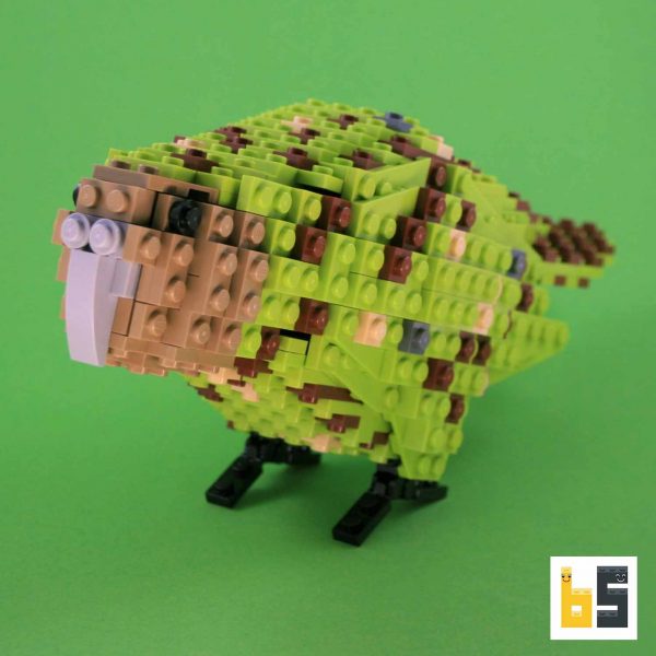 Verschiedene Ansichten des Modells Kakapo, eine LEGO®-Kreation des Designers Thomas Poulsom